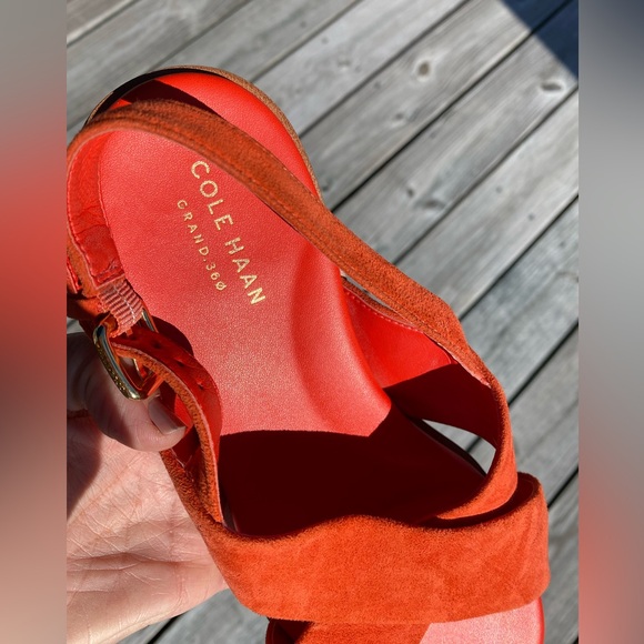 Cole Haan Fernanda Grand 360 Suede Sandals Sz 7 EUC - Picture 4 of 6